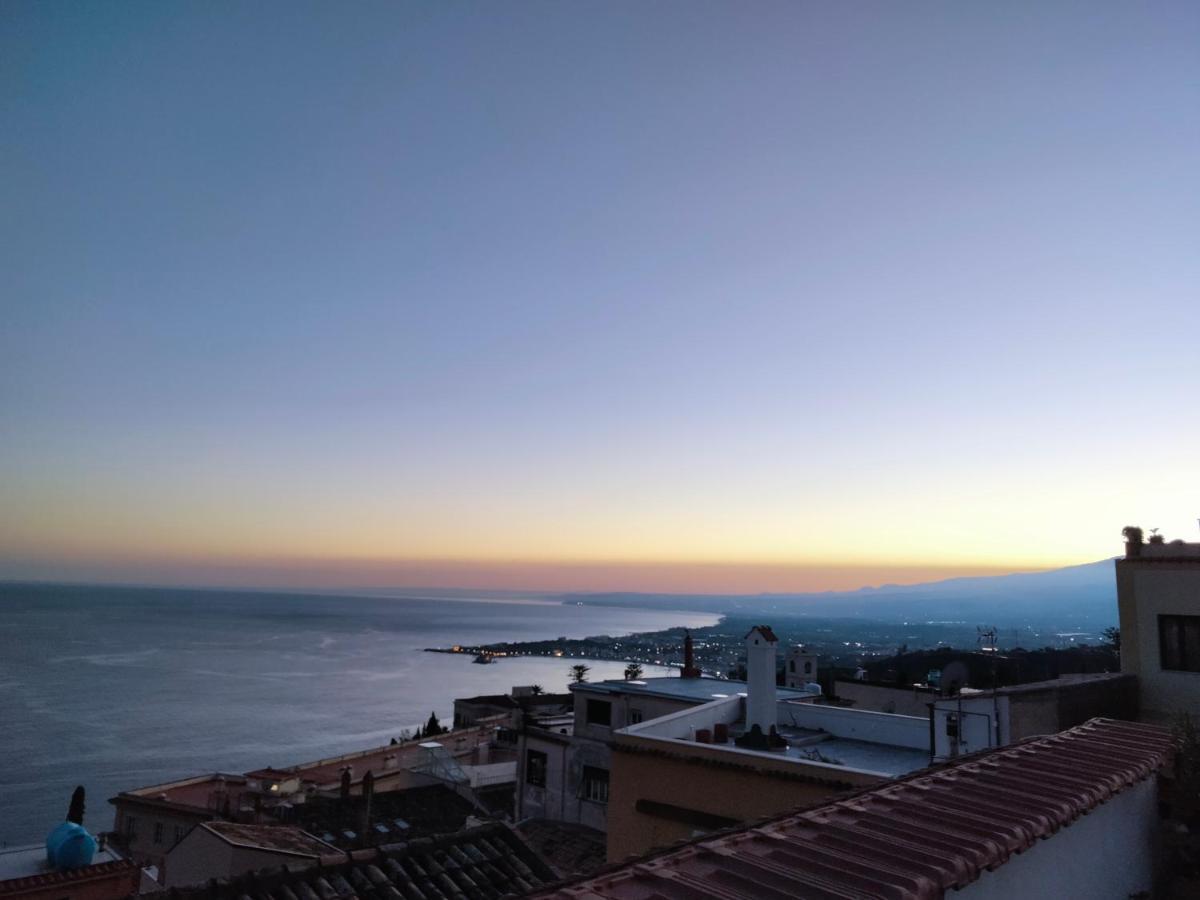 Taormina Center Private Apartments By Fragranza Di Sicilia Ngoại thất bức ảnh