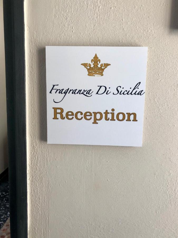 Taormina Center Private Apartments By Fragranza Di Sicilia Ngoại thất bức ảnh