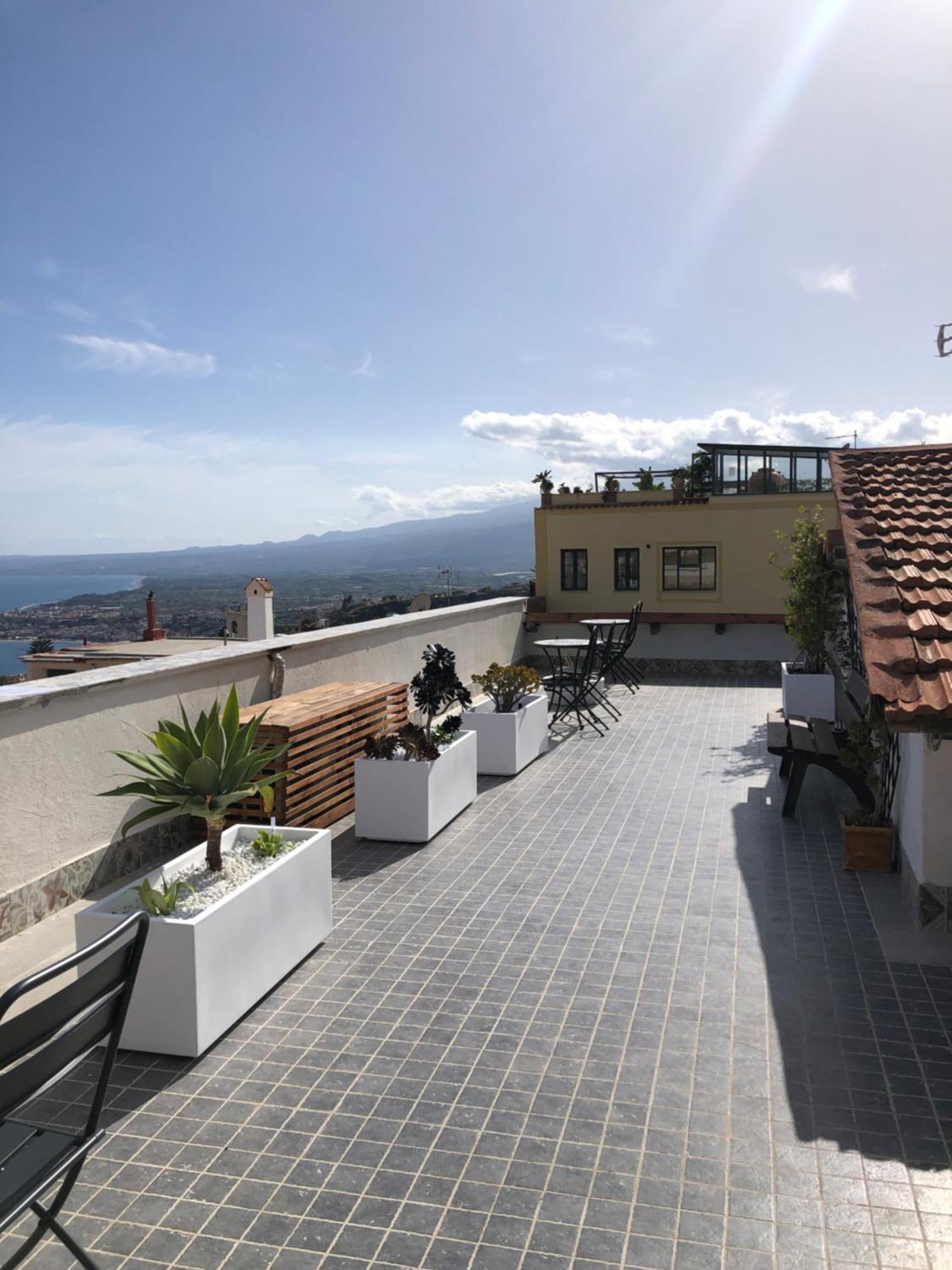 Taormina Center Private Apartments By Fragranza Di Sicilia Ngoại thất bức ảnh