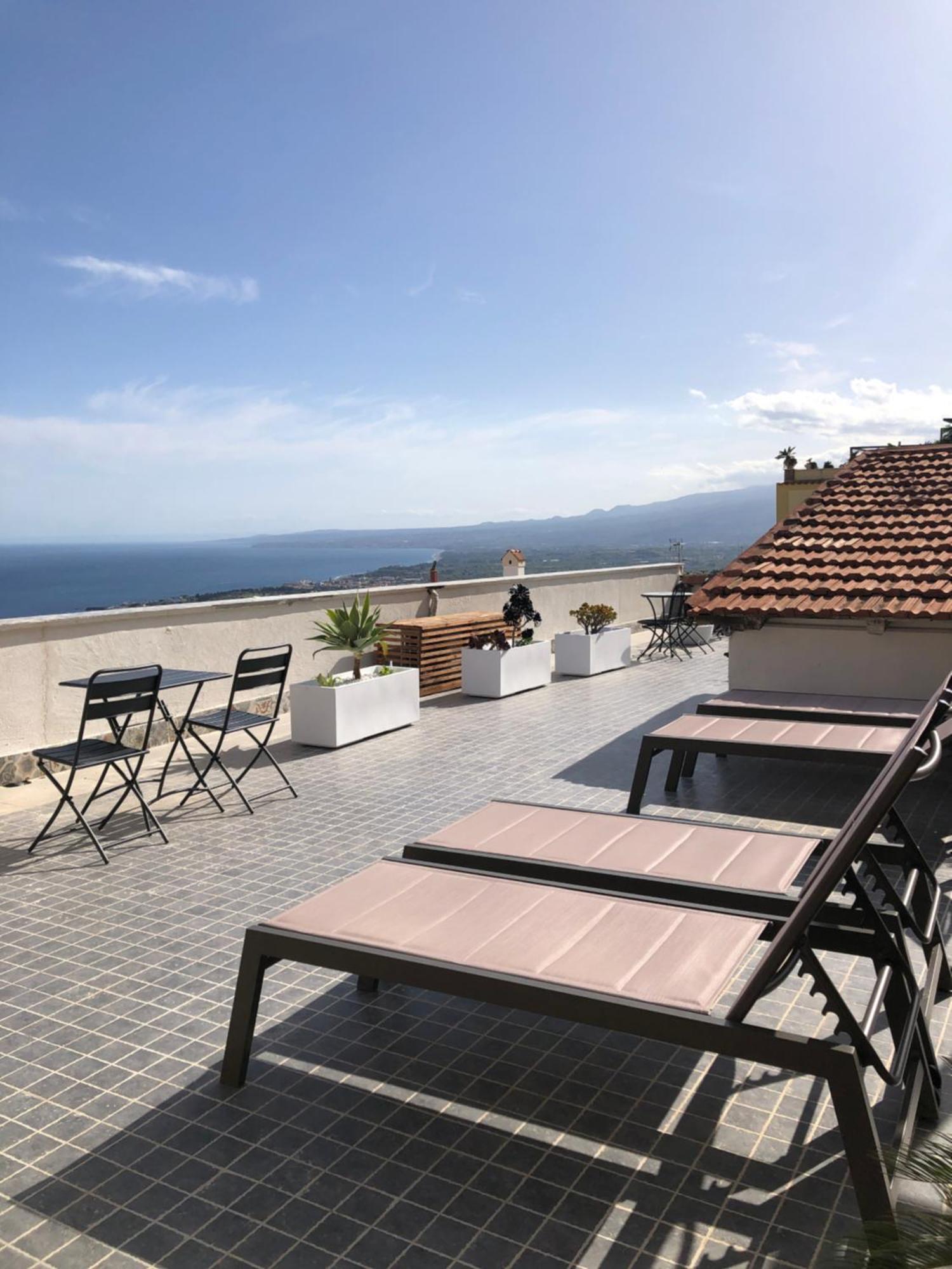 Taormina Center Private Apartments By Fragranza Di Sicilia Ngoại thất bức ảnh